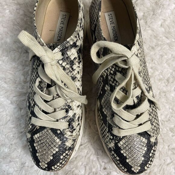 Steve Madden Korrie Lace-Up snake skin print Beige & gray Platform Sneakers SZ10 - Picture 7 of 14